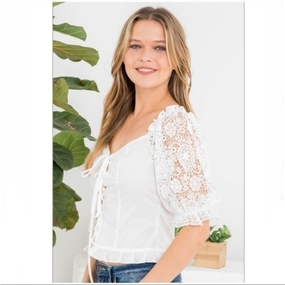 Lace up Lace sleeved blouse - Picture 3 of 5